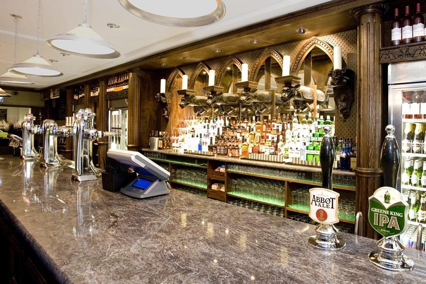 The Royal Hop Pole Wetherspoon Tewkesbury Exterior photo