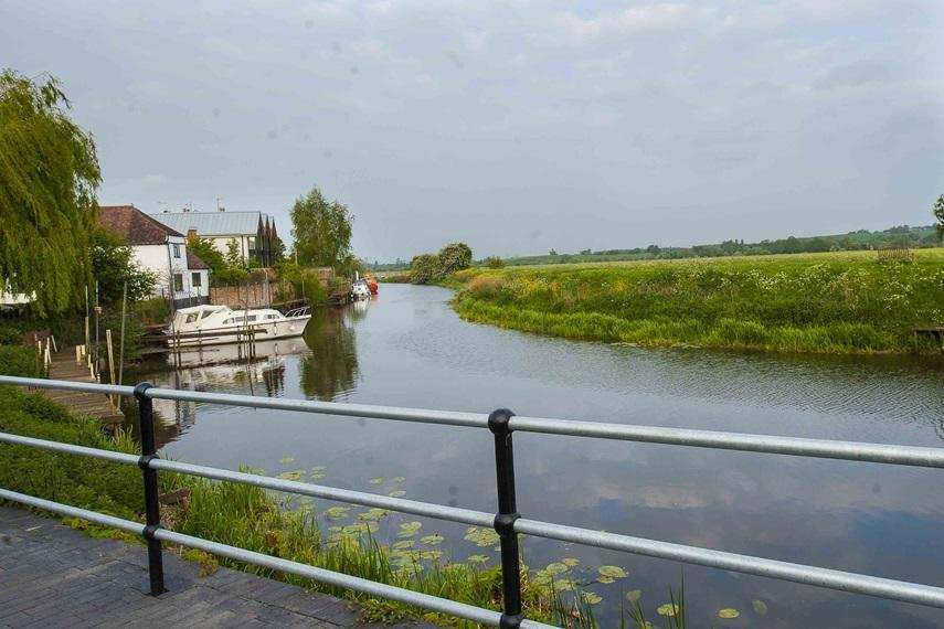 The Royal Hop Pole Wetherspoon Tewkesbury Exterior photo